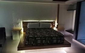 MOTEL OASIS mexico